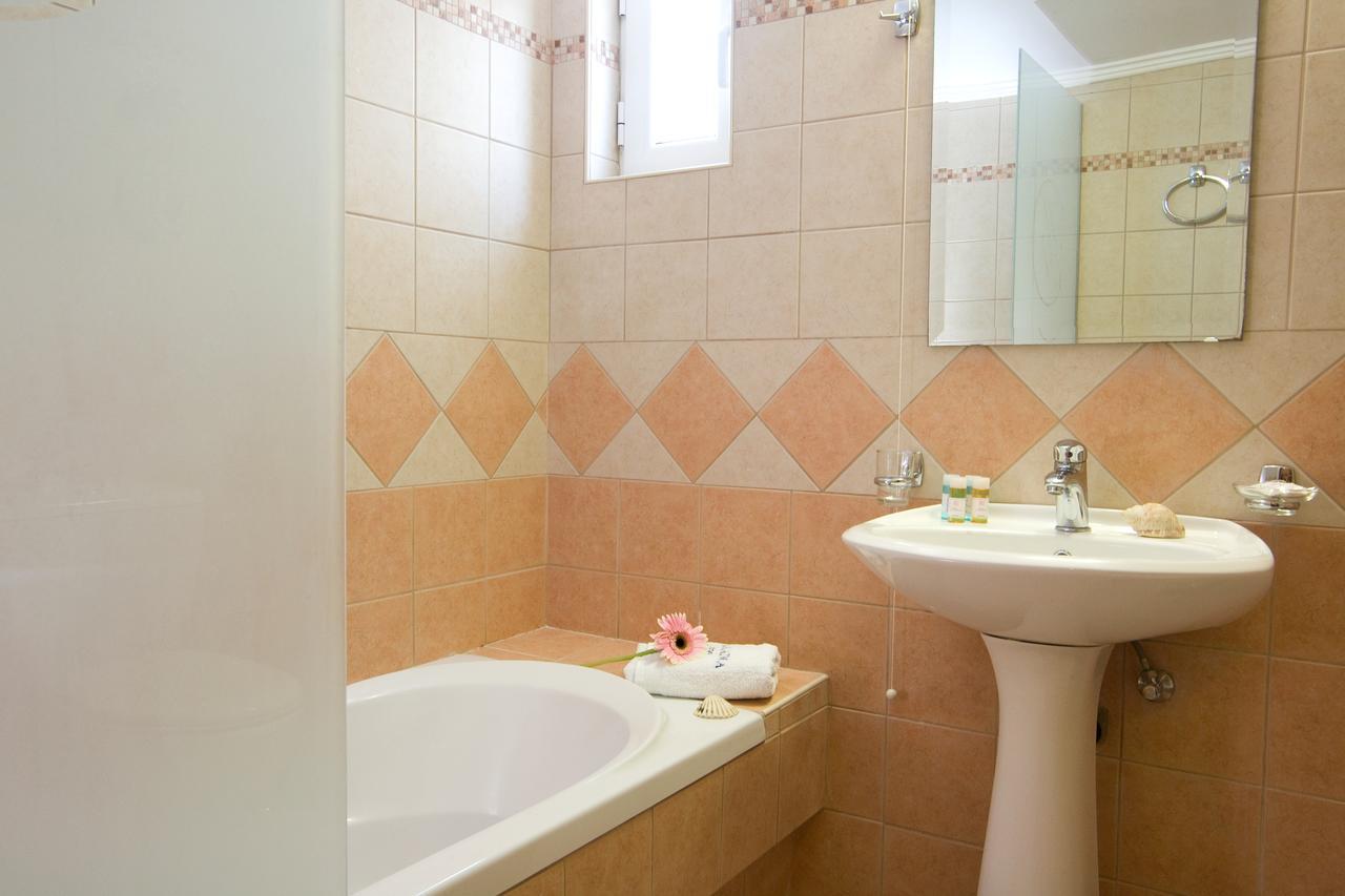 Adriatica Aparthotel 2*