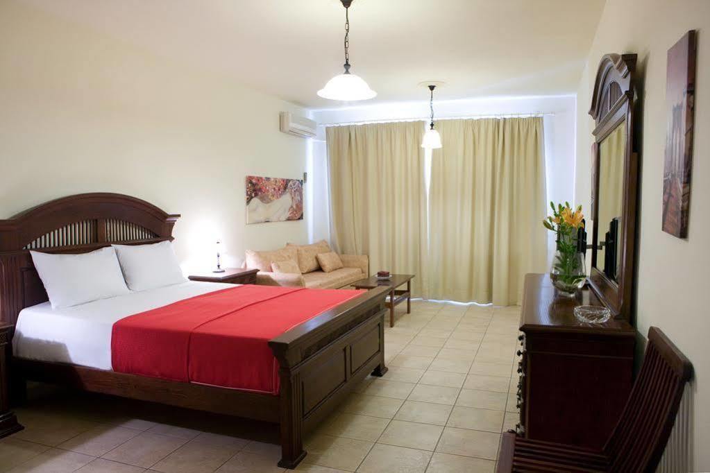 Adriatica Aparthotel 2*